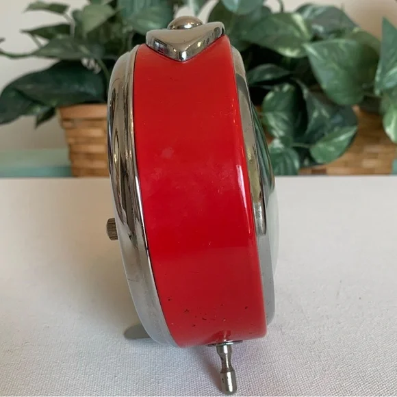 Vintage 90s Coca Cola Alarm Clock Red Silver Metal Coke Soda Pop Quartz Clock - Picture 3 of 13